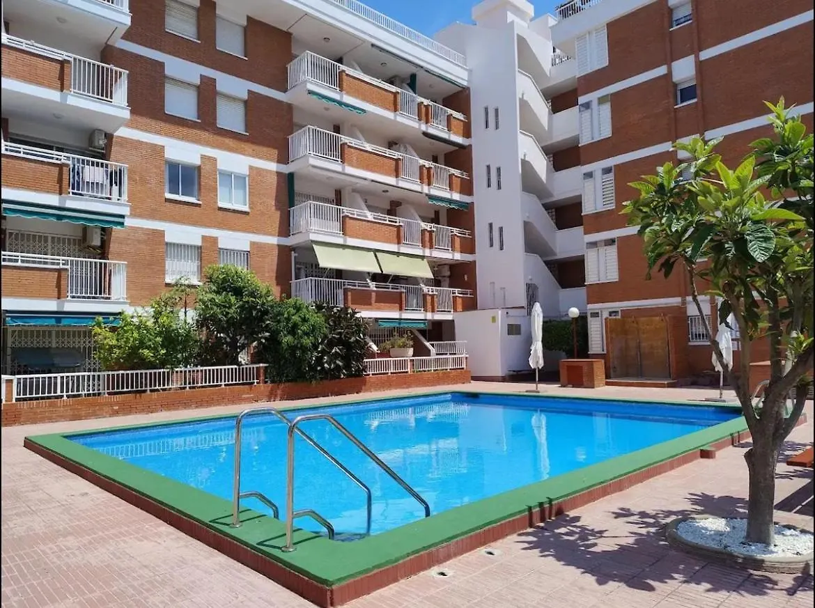 Salou Studio By Beach & Pool - Ac - Free Parking 0*,  Spagna